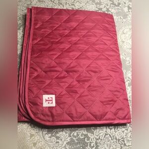 T-Mobile Magenta Outdoor Picnic Blanket Quilted Foldable Water-Resistant